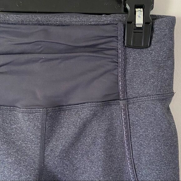 Lululemon Hi-Rise Grey Satin Seamed Crops EUC 4 - Picture 3 of 6